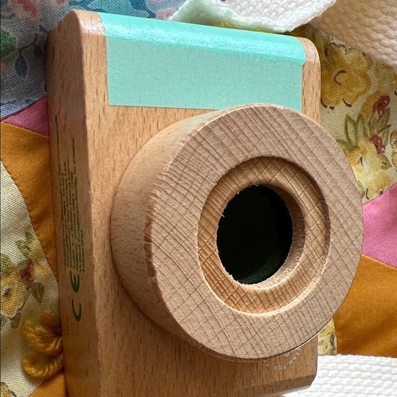 Manhattan Toy Company Wood Cameras Montessori Waldorf - Picture 4 of 6